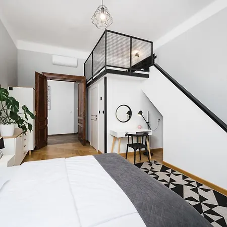 Daire Beautiful Apartment, Great Location, Old Town & Kazimierz